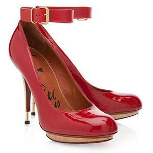 Красные туфли на каблуке от Christian Louboutin